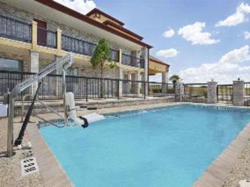 Quality Inn I-10 East Near Frost Bank Center San Antonio Exteriör bild