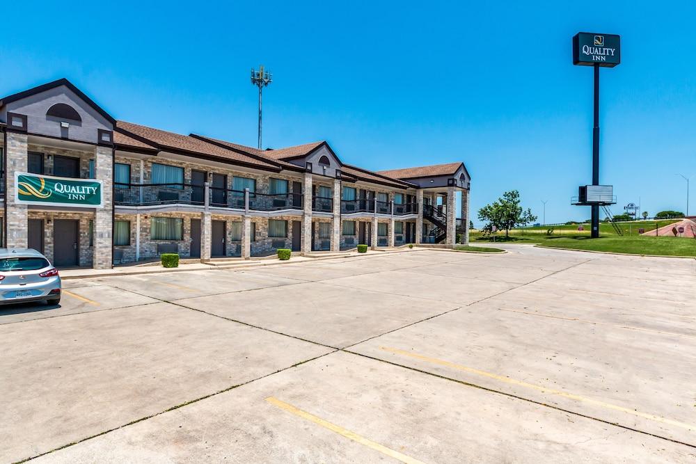 Quality Inn I-10 East Near Frost Bank Center San Antonio Exteriör bild