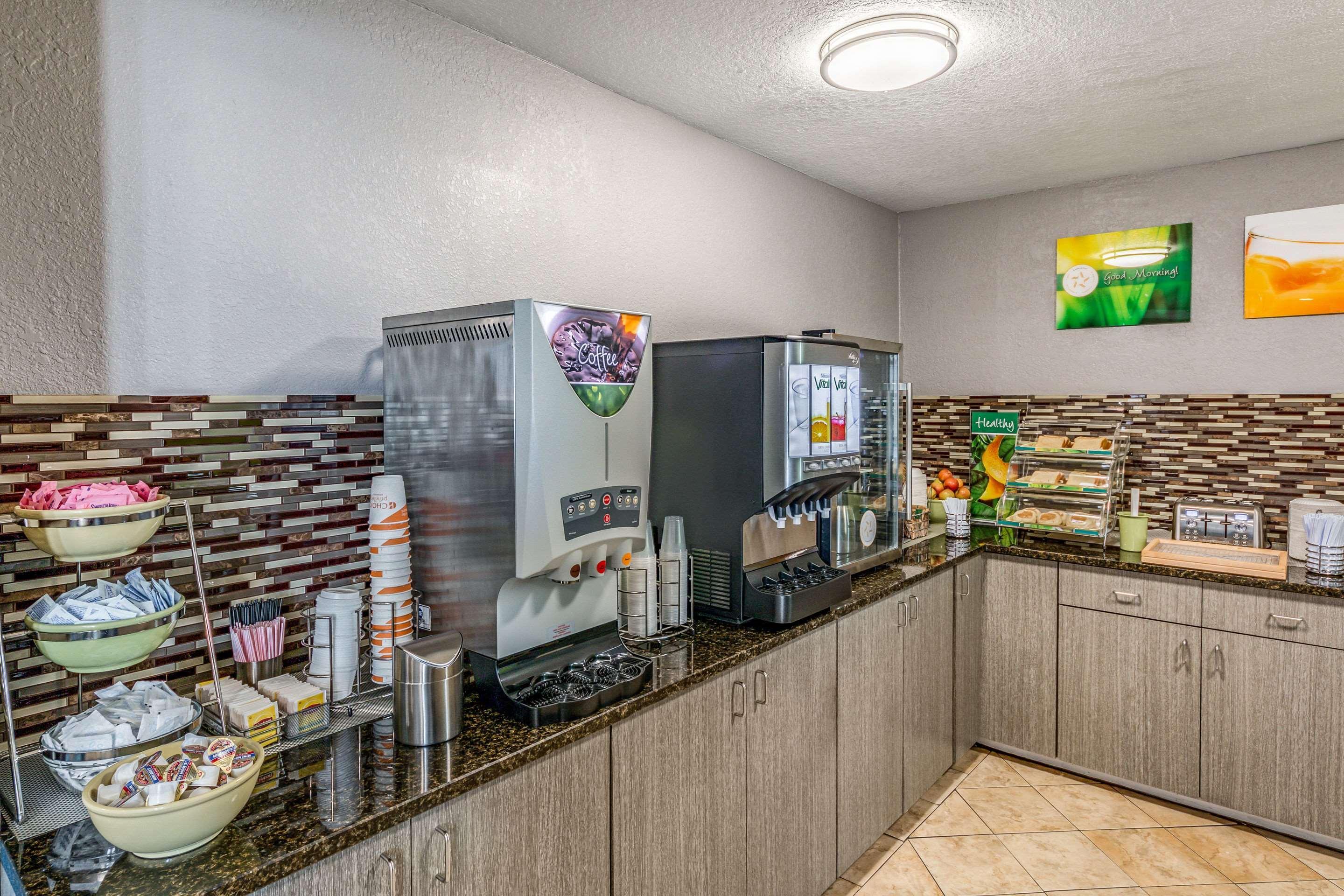 Quality Inn I-10 East Near Frost Bank Center San Antonio Exteriör bild
