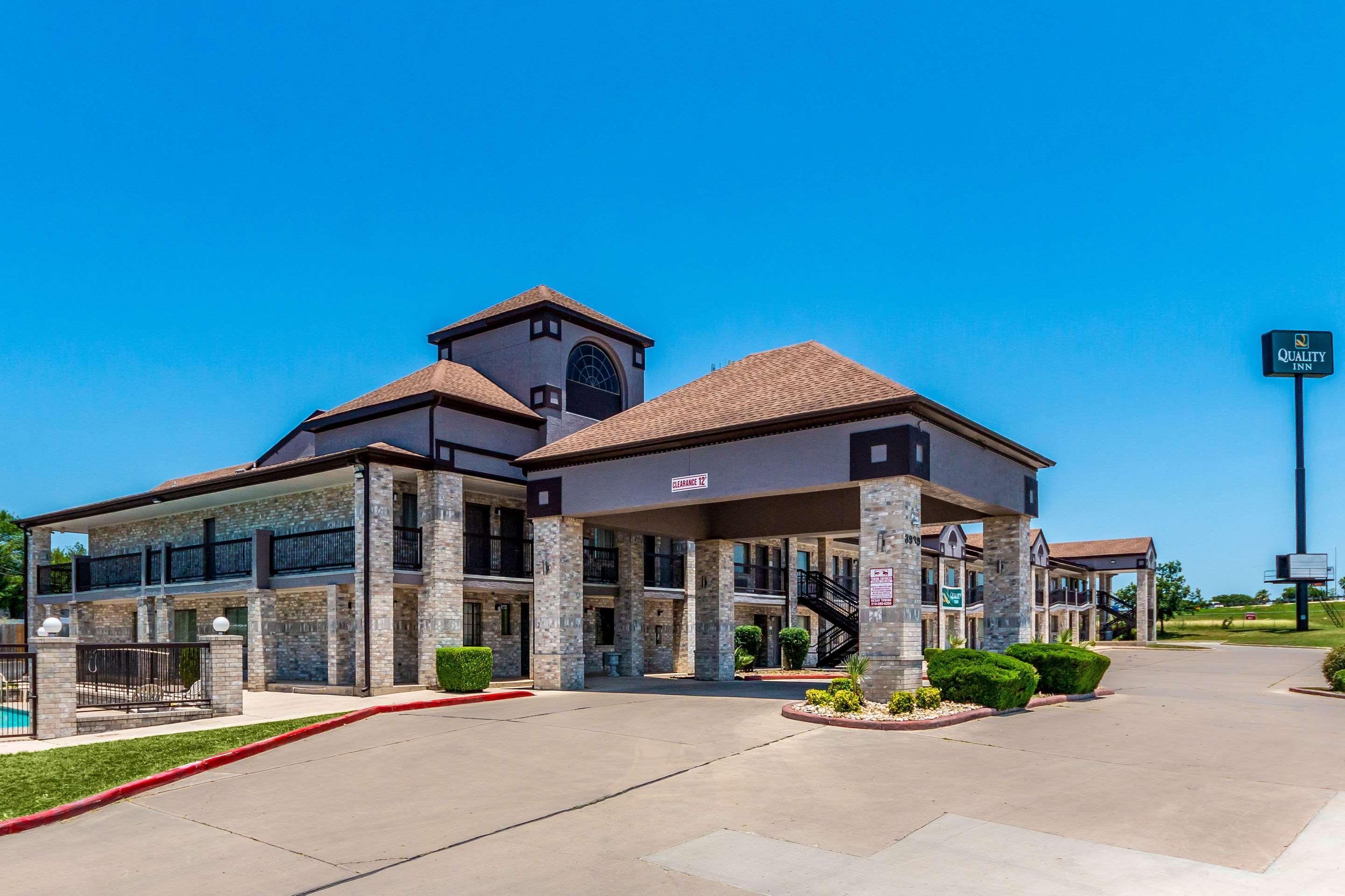 Quality Inn I-10 East Near Frost Bank Center San Antonio Exteriör bild