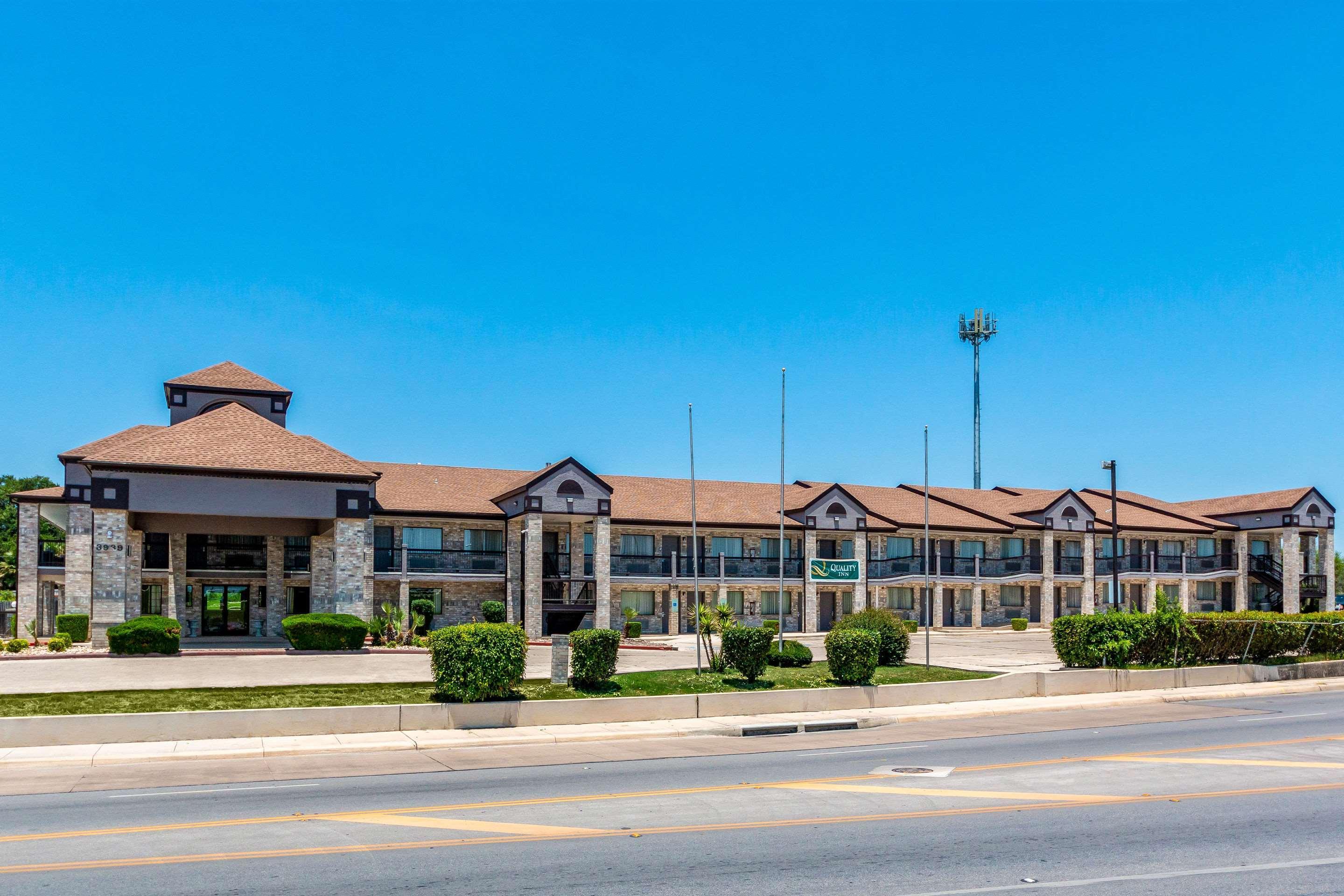 Quality Inn I-10 East Near Frost Bank Center San Antonio Exteriör bild