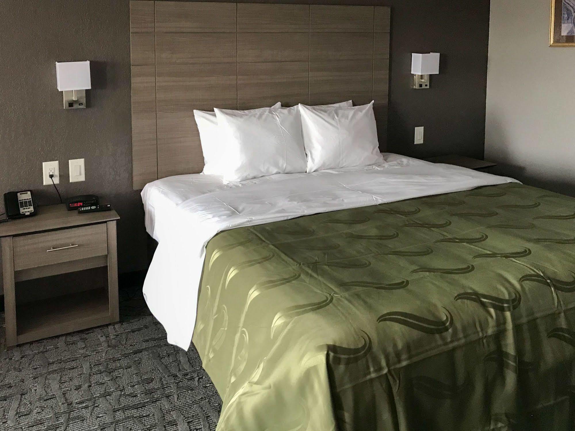 Quality Inn I-10 East Near Frost Bank Center San Antonio Exteriör bild